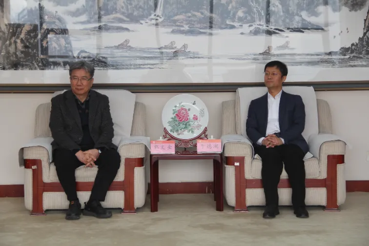 Bidh Shandong LANO a’ co-obrachadh leis an Àrd-ollamh KWAK, Moon Kyu, Ph.D.agus Riochdaire Liang Tongho bho Oilthigh Dongguk, Korea a-Deas gus iomlaidean agus co-obrachadh a dhèanamh ann an raon smachd fuaim le Oilthigh Shandong Jianzhu
